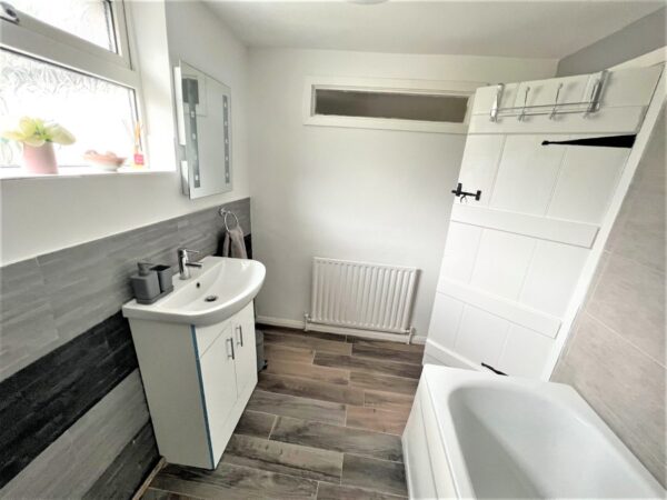 1 Bedroom House  - High Wycombe