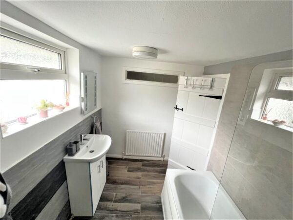 1 Bedroom House  - High Wycombe