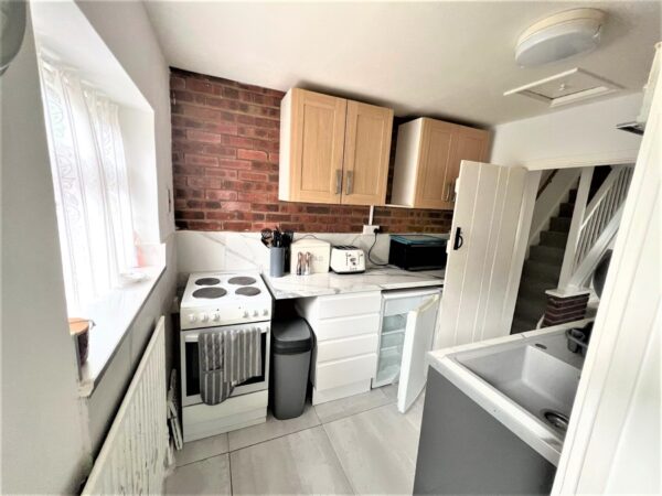 1 Bedroom House  - High Wycombe