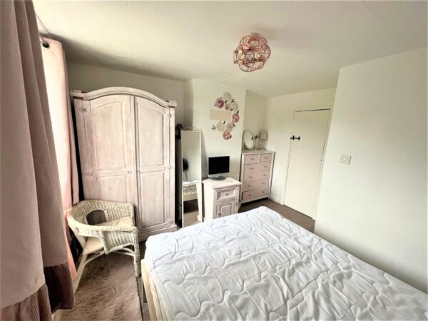 1 Bedroom House  - High Wycombe