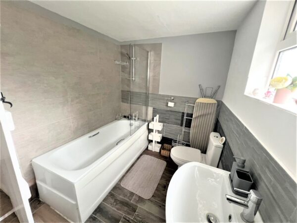 1 Bedroom House  - High Wycombe