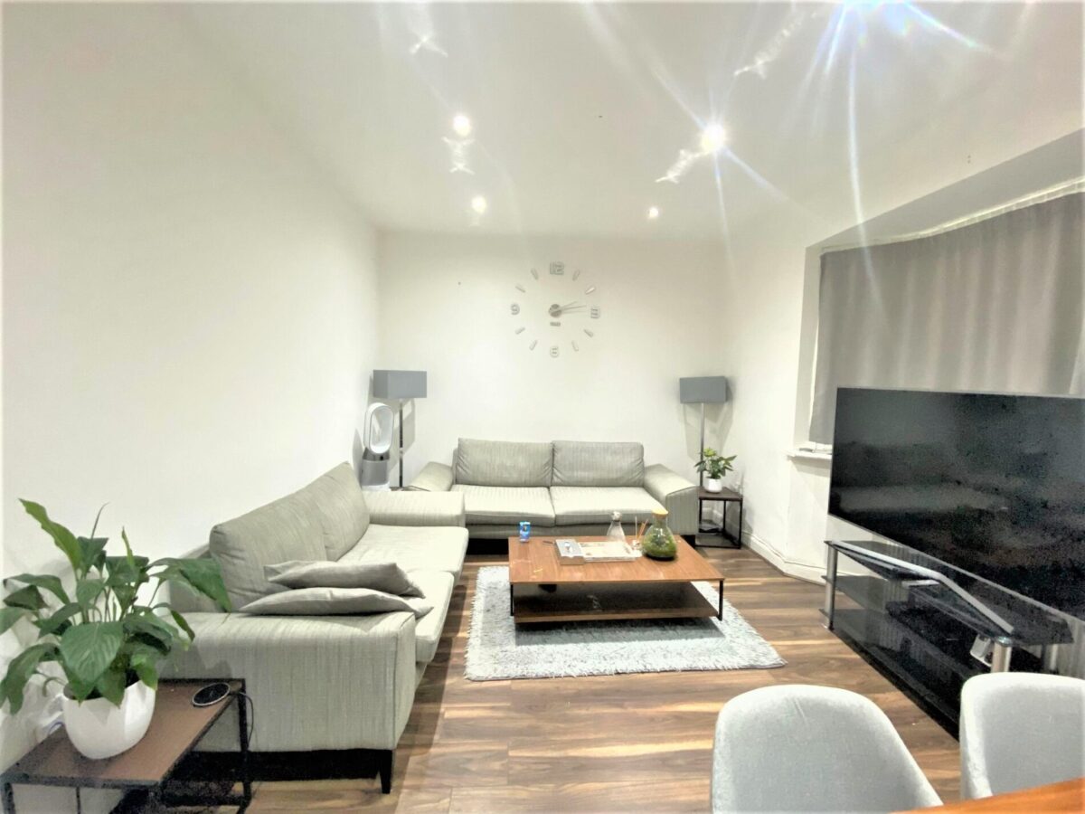 3 Bedroom House -  High Wycombe