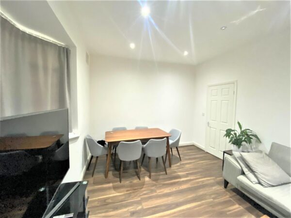 3 Bedroom House -  High Wycombe