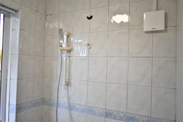 3/4 Bedroom House  - High Wycombe