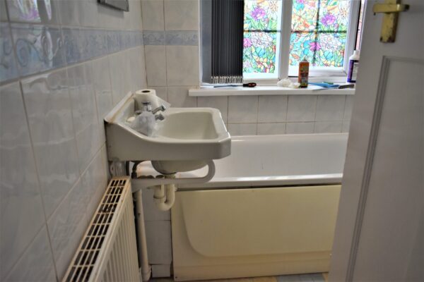 3/4 Bedroom House  - High Wycombe