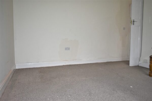 3/4 Bedroom House  - High Wycombe