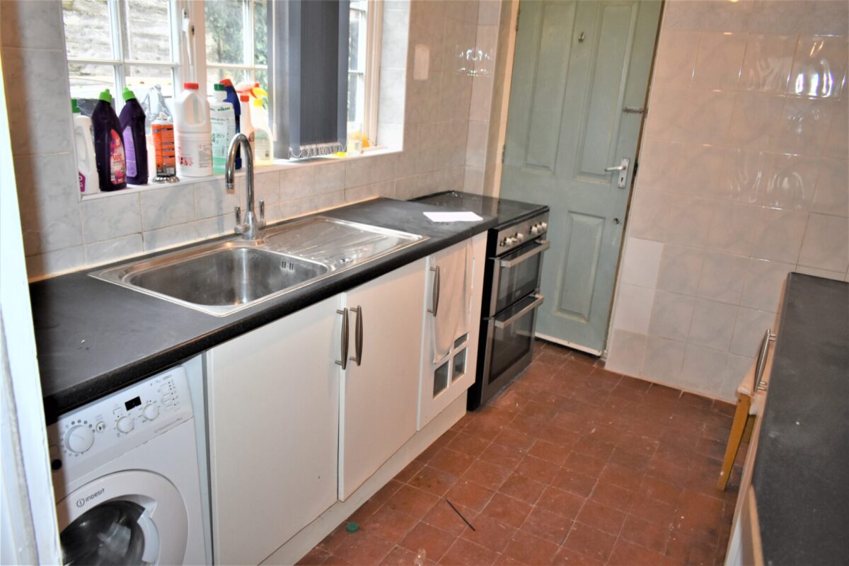 3/4 Bedroom House  - High Wycombe