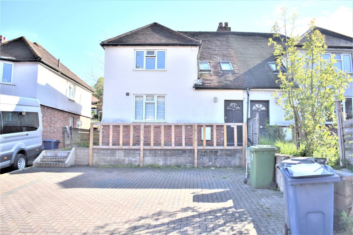 4 Bedroom House  - High Wycombe