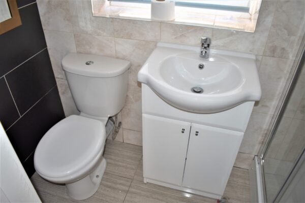 4 Bedroom House  - High Wycombe