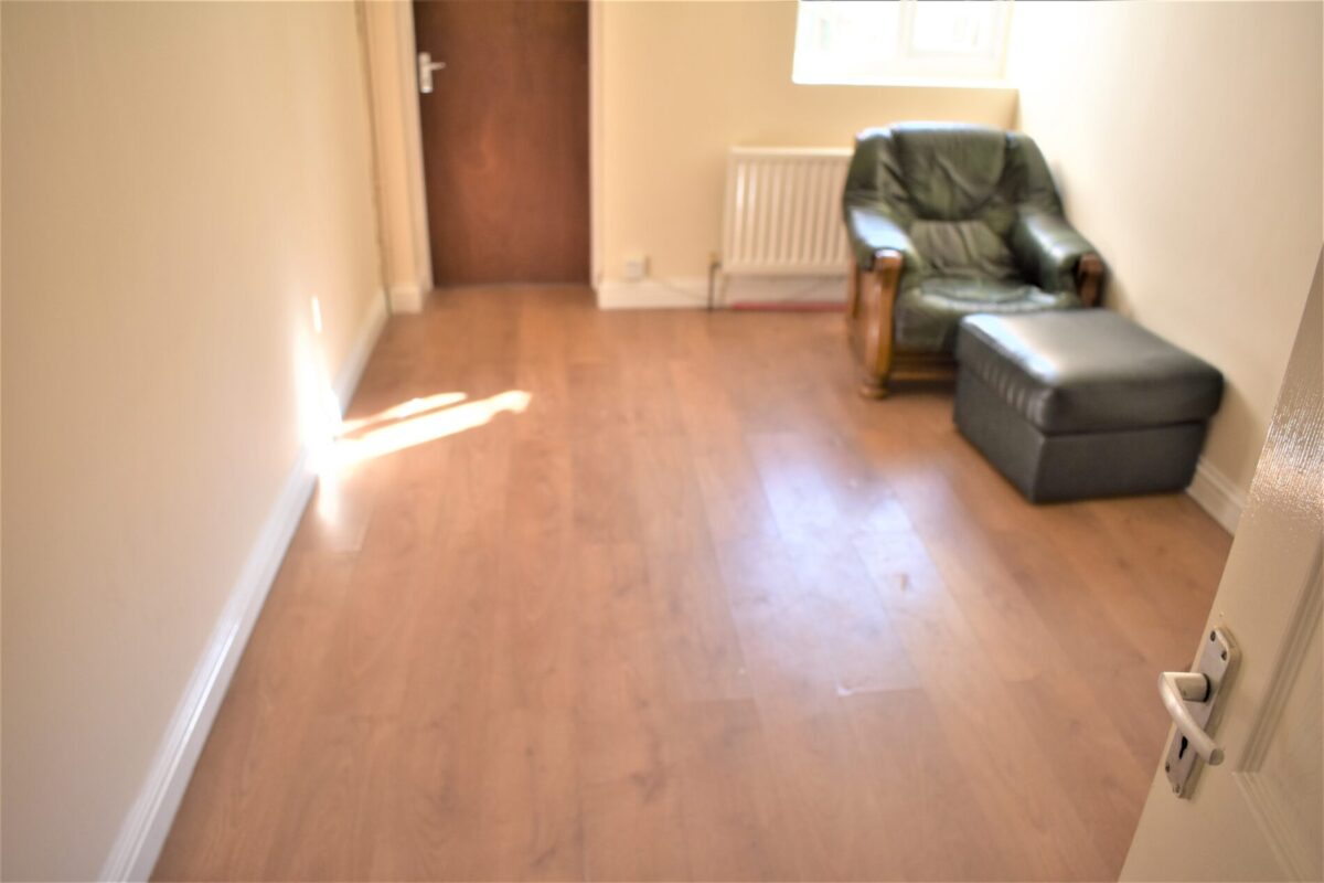 4 Bedroom House  - High Wycombe