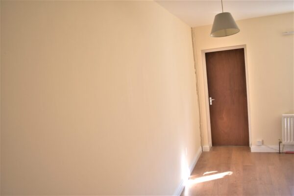 4 Bedroom House  - High Wycombe