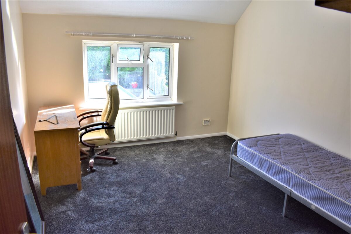 4 Bedroom House  - High Wycombe