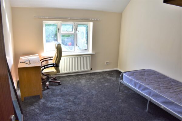 4 Bedroom House  - High Wycombe