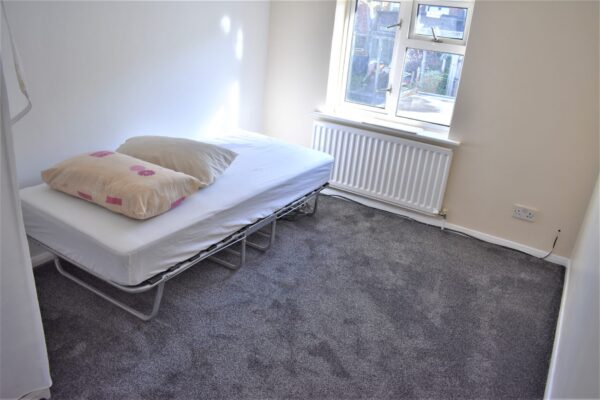 4 Bedroom House  - High Wycombe