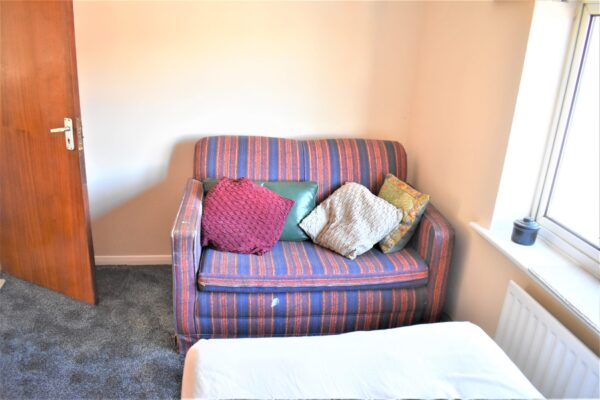 4 Bedroom House  - High Wycombe