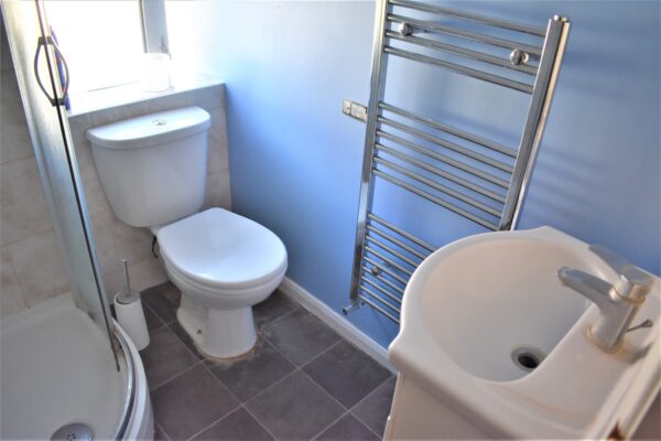4 Bedroom House  - High Wycombe