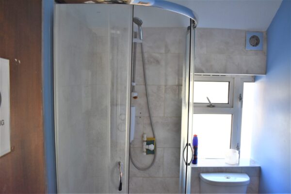 4 Bedroom House  - High Wycombe