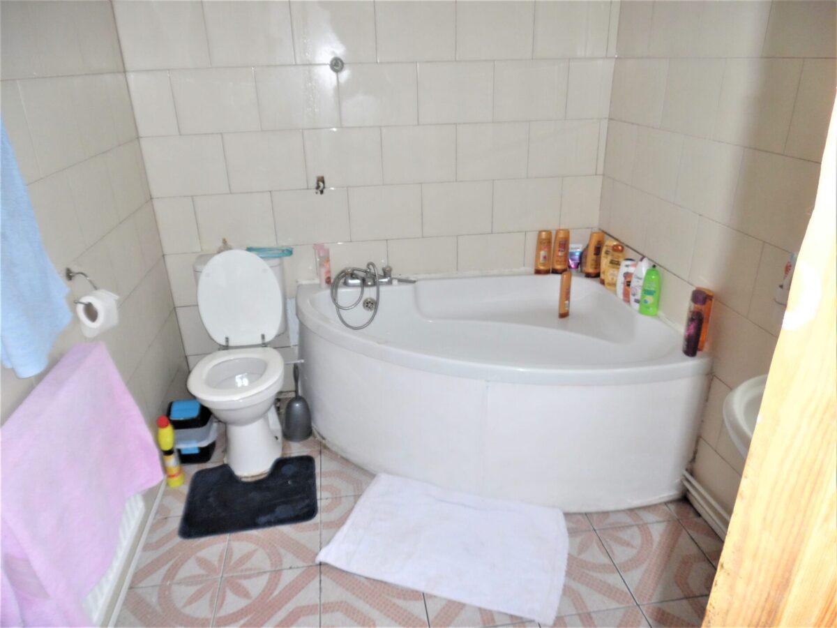 3/4 Bedroom House - High Wycombe