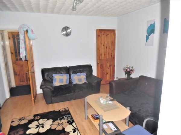 3/4 Bedroom House - High Wycombe