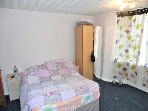 3/4 Bedroom House - High Wycombe
