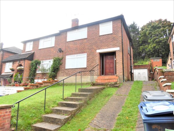 3/4 Bedroom House  - High Wycombe
