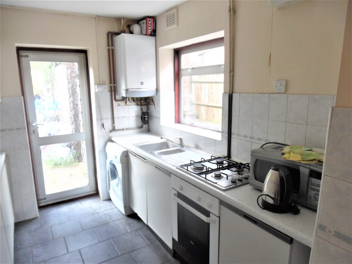 3/4 Bedroom House  - High Wycombe