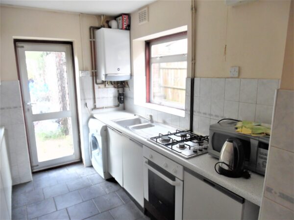 3/4 Bedroom House  - High Wycombe