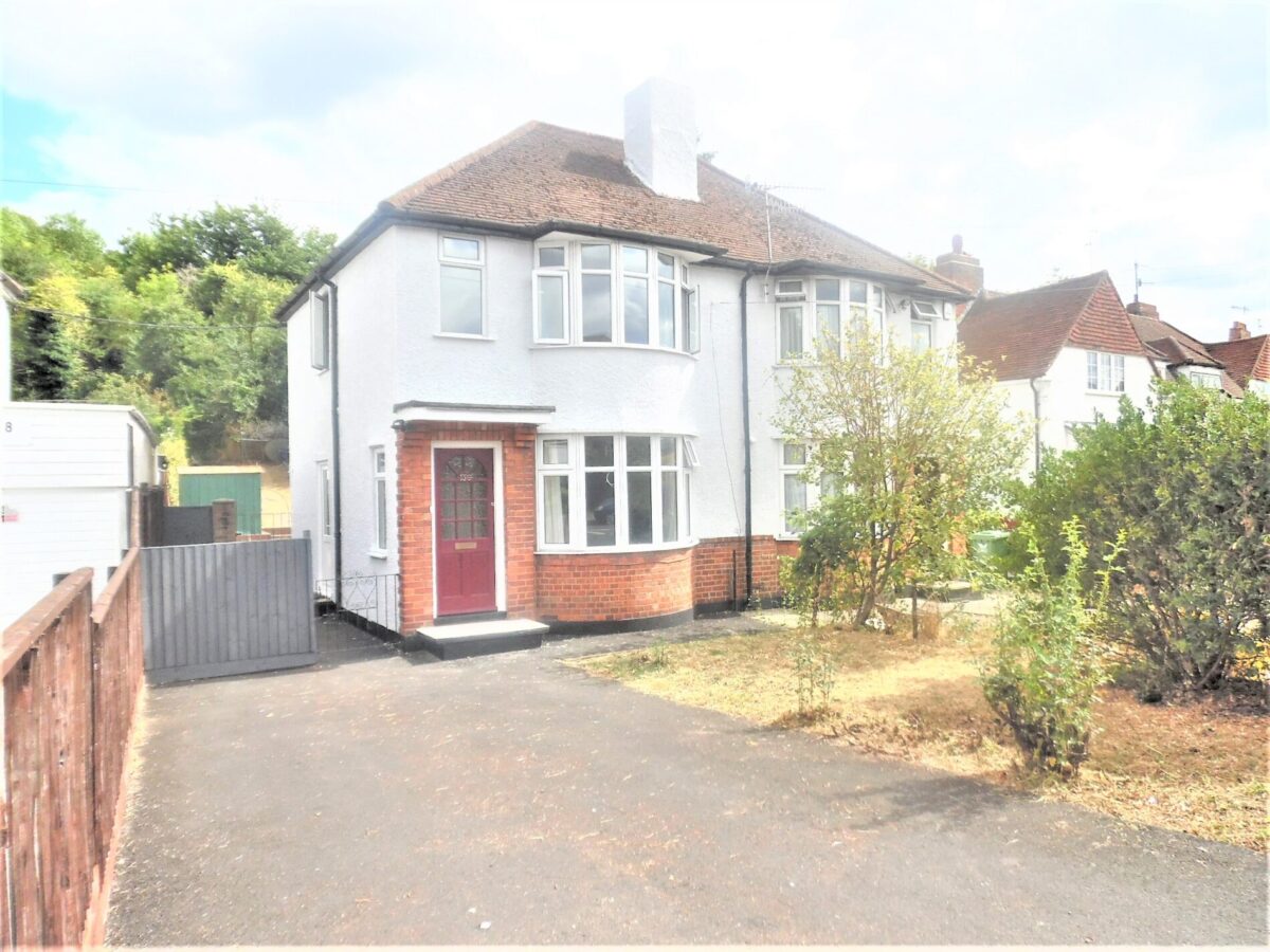 2 Bedroom House - High Wycombe