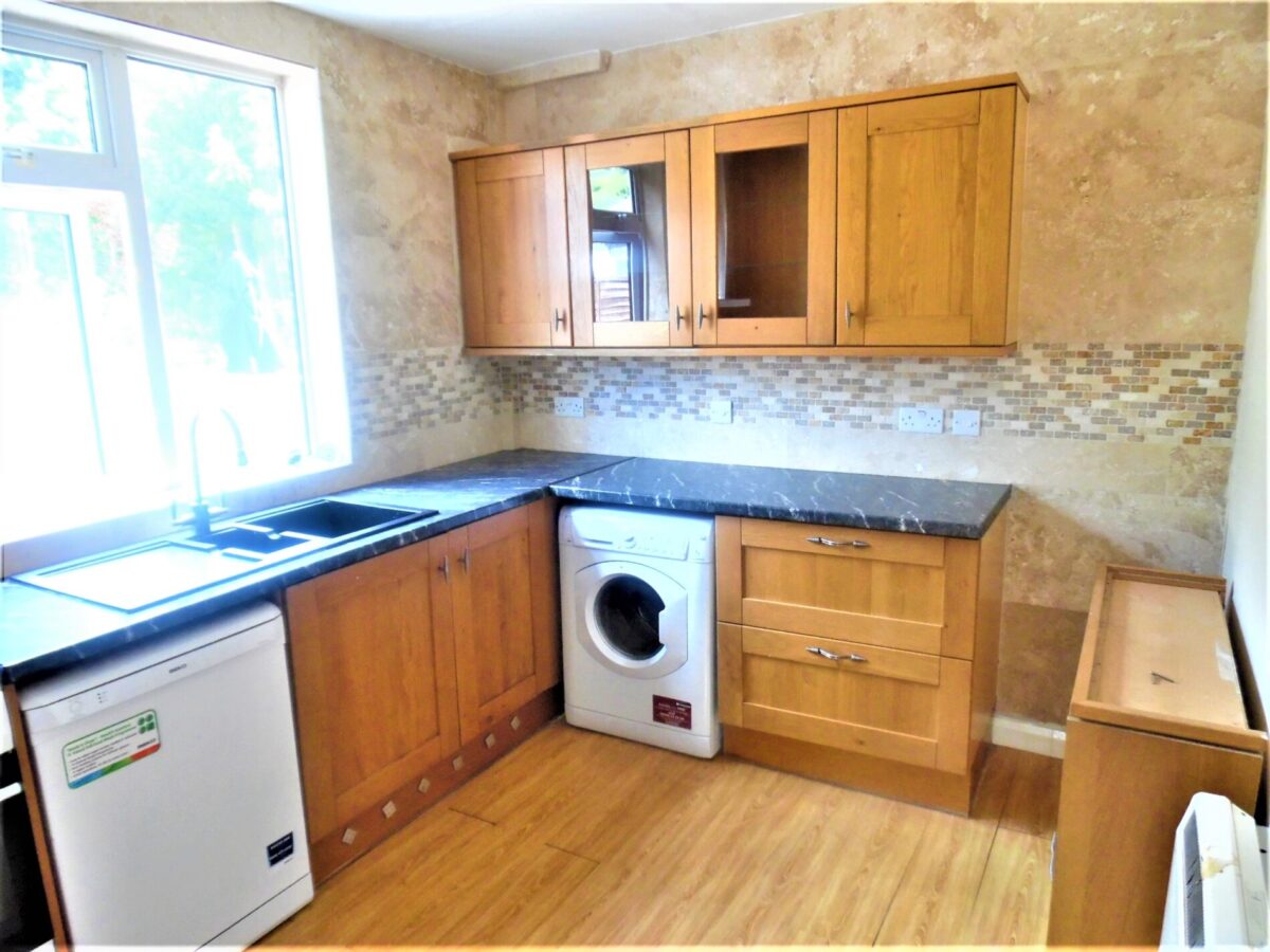 2 Bedroom House - High Wycombe