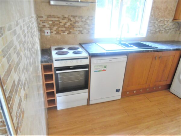2 Bedroom House - High Wycombe