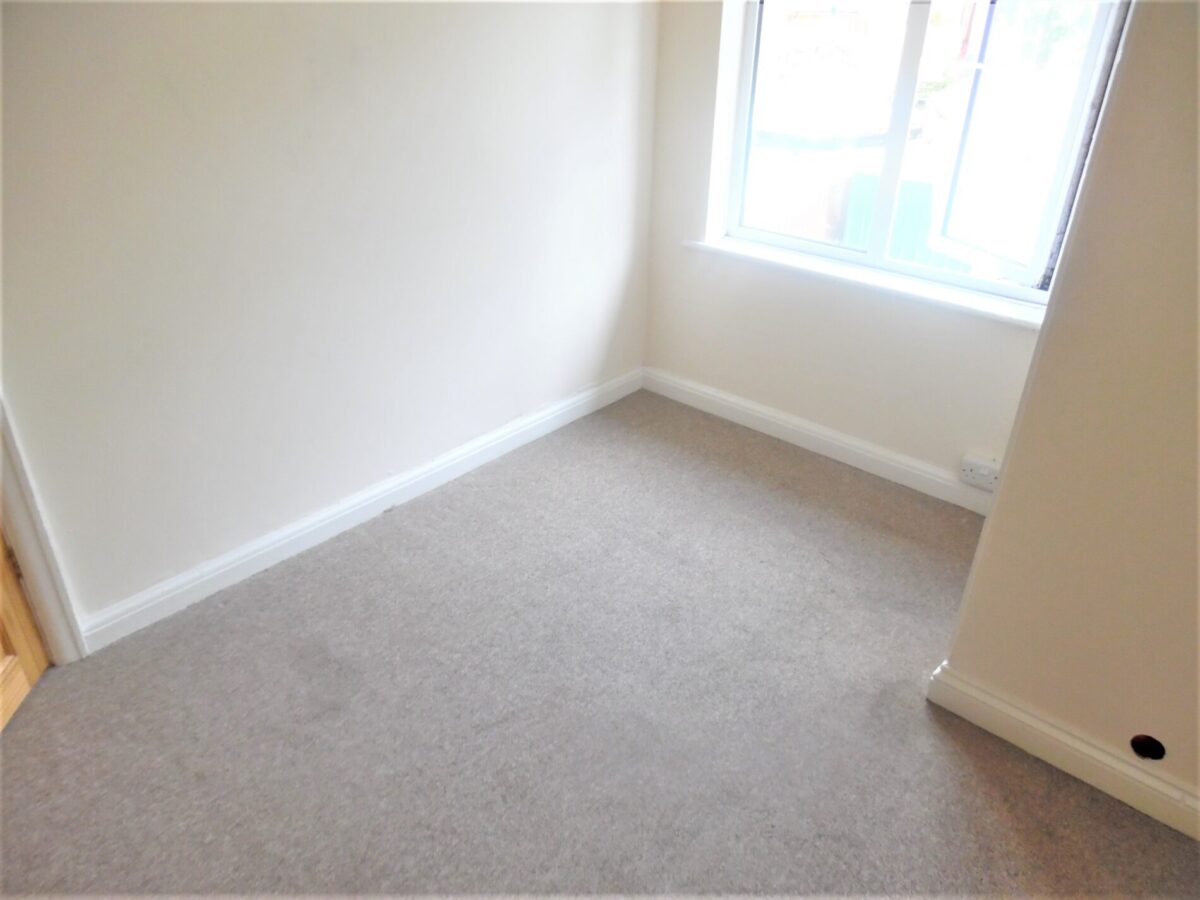 2 Bedroom House - High Wycombe