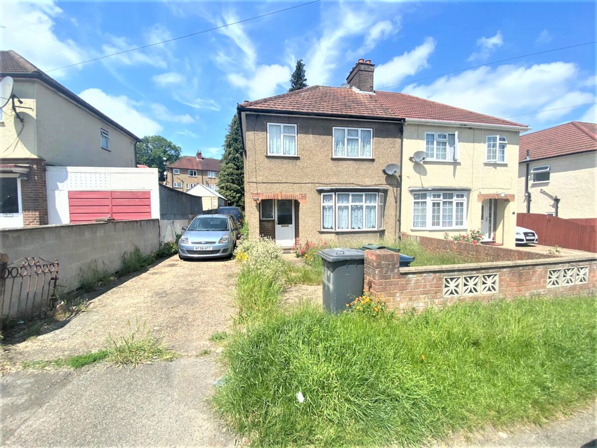 3/4 Bedroom House  - High Wycombe