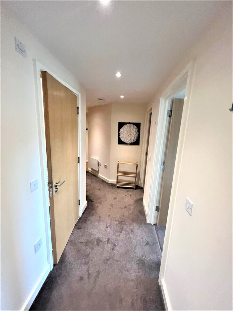 2 Bedroom Flat  - High Wycombe