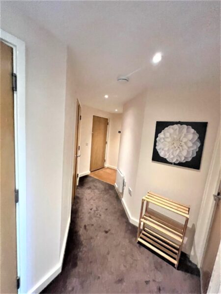 2 Bedroom Flat  - High Wycombe