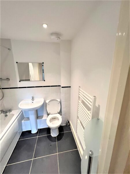 2 Bedroom Flat  - High Wycombe