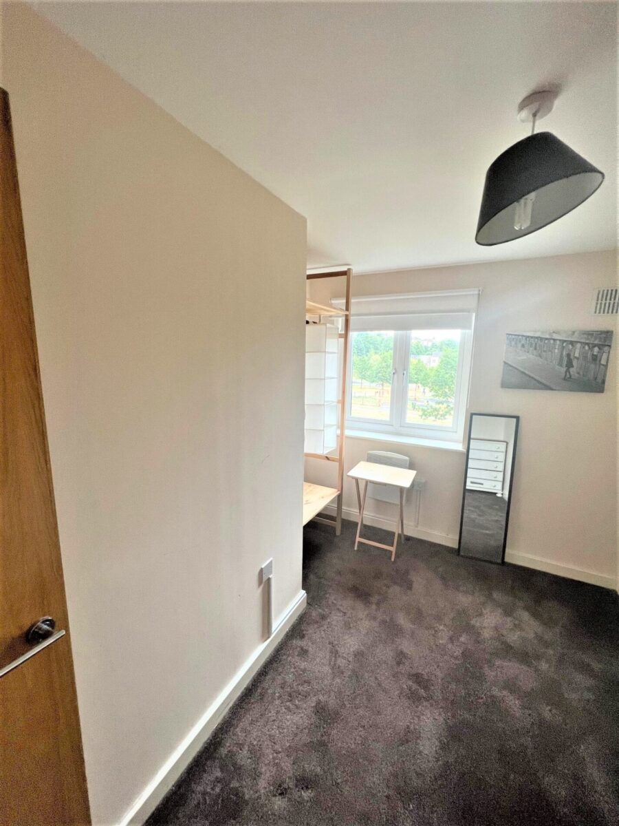 2 Bedroom Flat  - High Wycombe