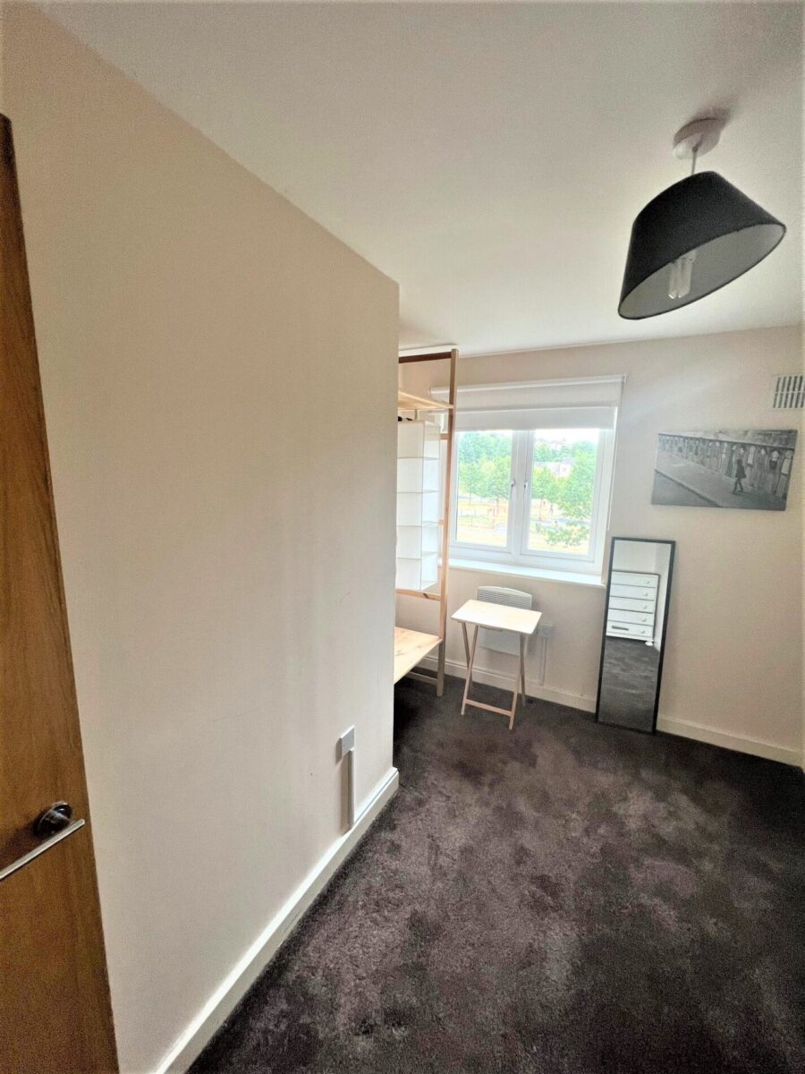 2 Bedroom Flat  - High Wycombe