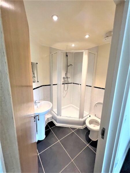 2 Bedroom Flat  - High Wycombe