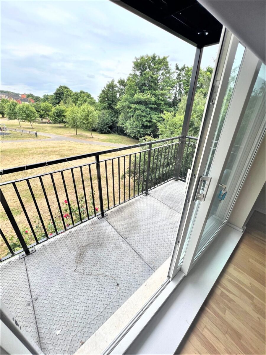 2 Bedroom Flat  - High Wycombe