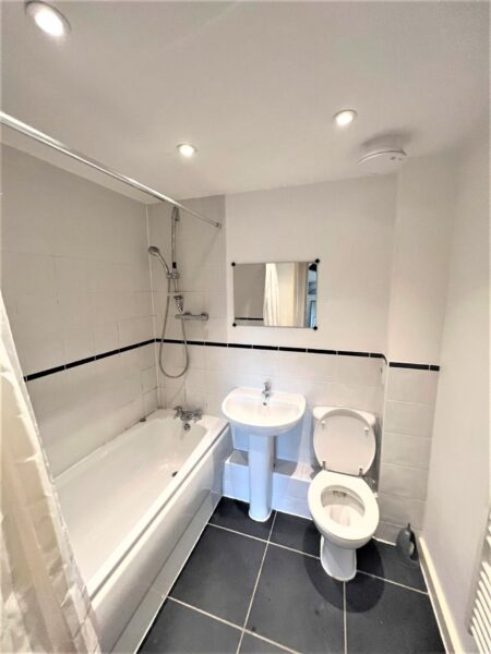 2 Bedroom Flat  - High Wycombe