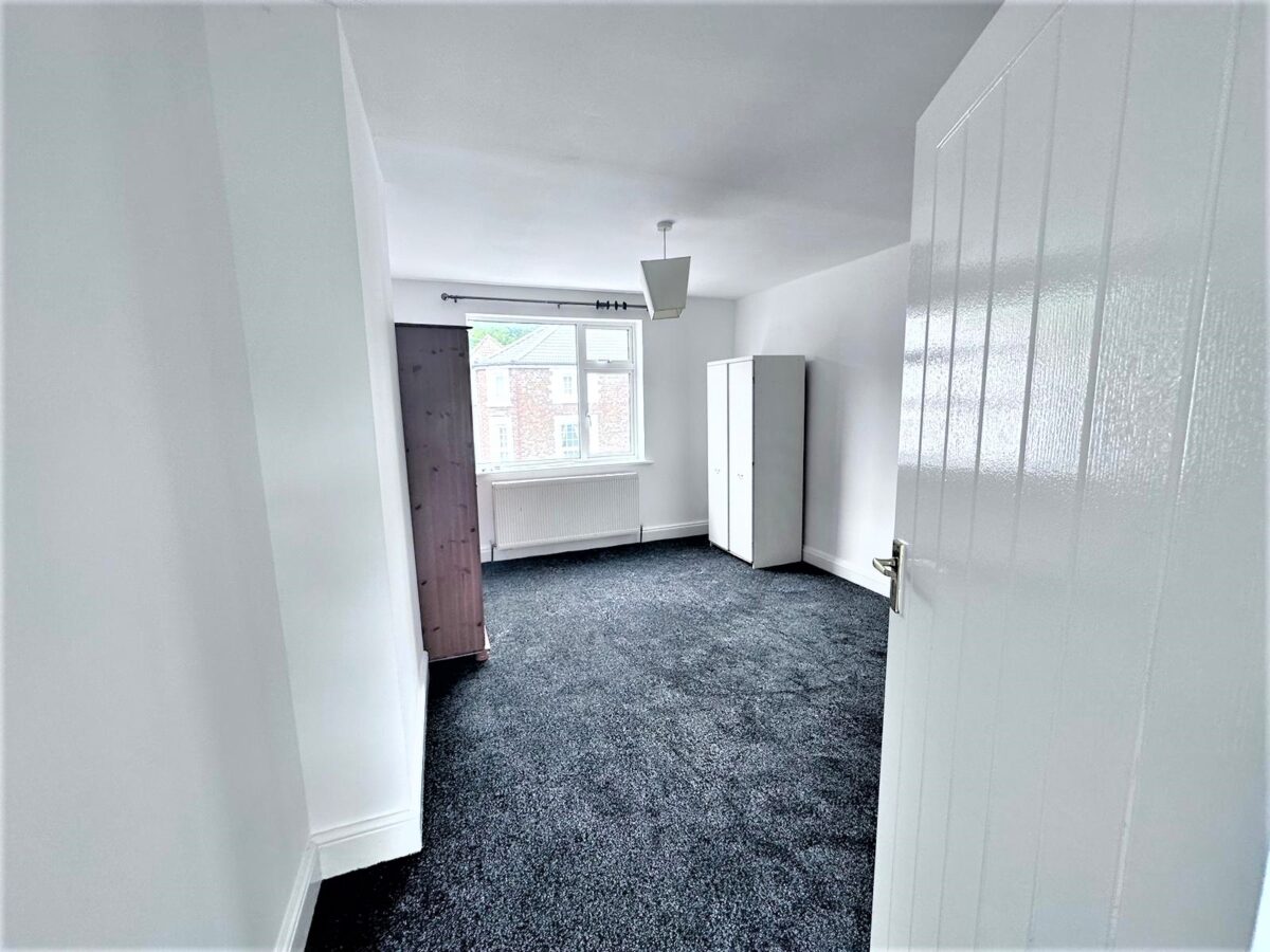 4 Bedroom Flat - High Wycombe