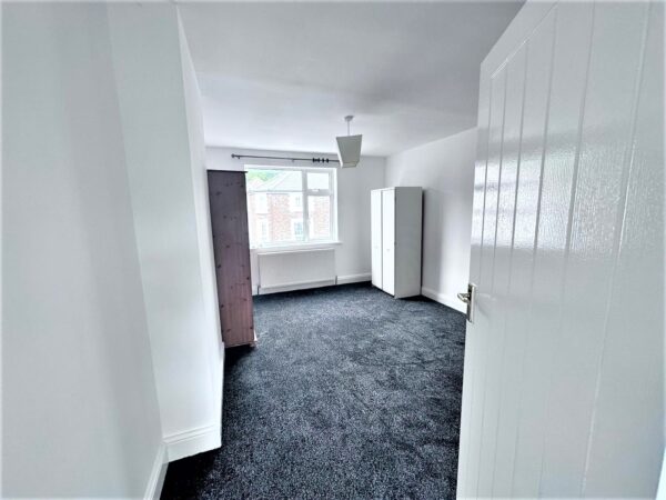4 Bedroom Flat - High Wycombe