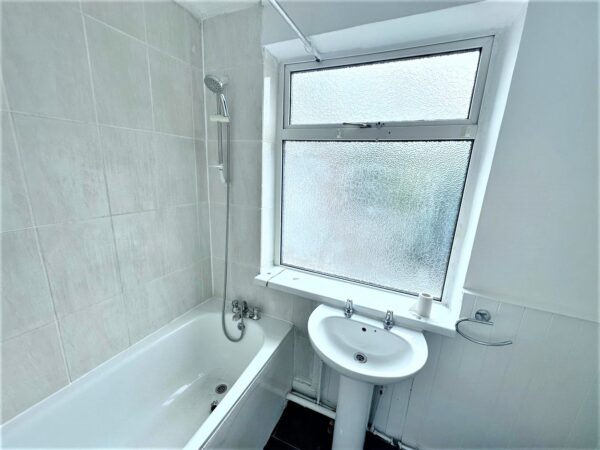 4 Bedroom Flat - High Wycombe