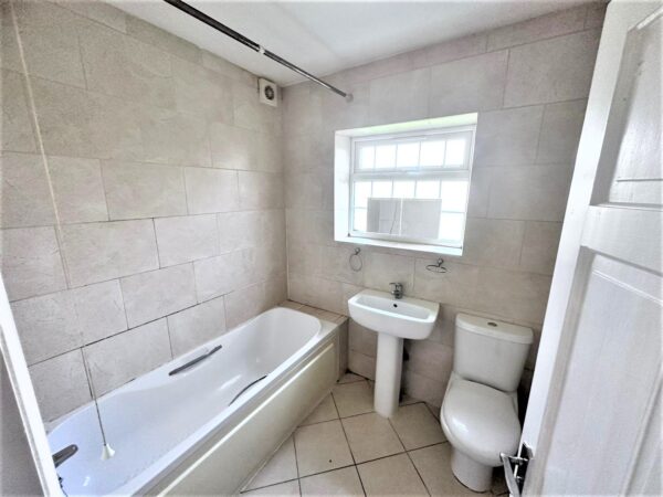 3/4 Bedroom House  - High Wycombe