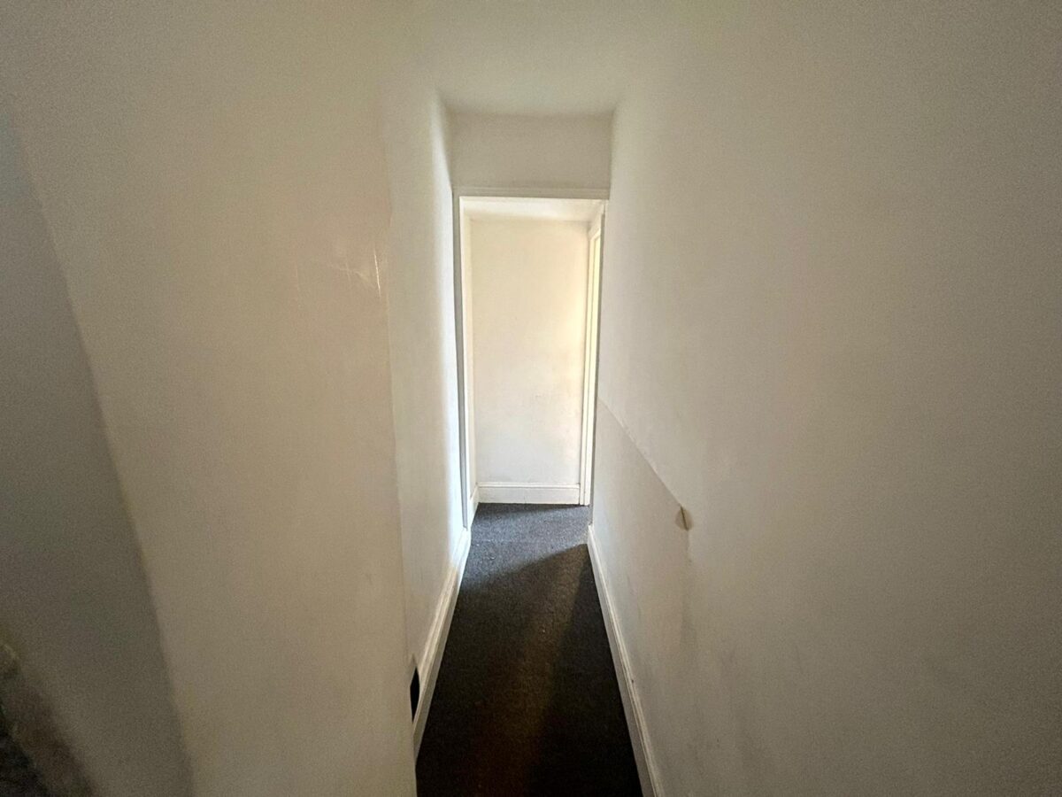 2 Bedroom Flat - High Wycombe