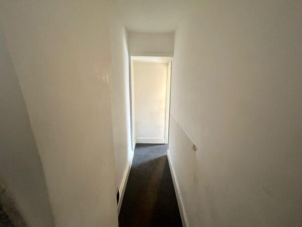 2 Bedroom Flat - High Wycombe