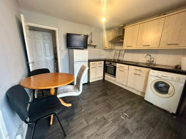 2 Bedroom Flat - High Wycombe