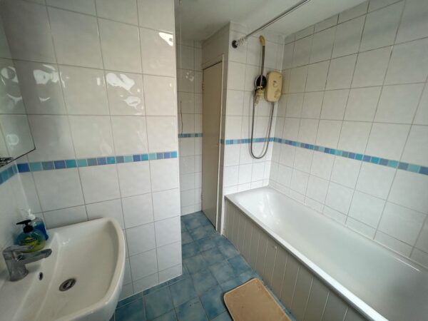 4 Bedroom House - High Wycombe