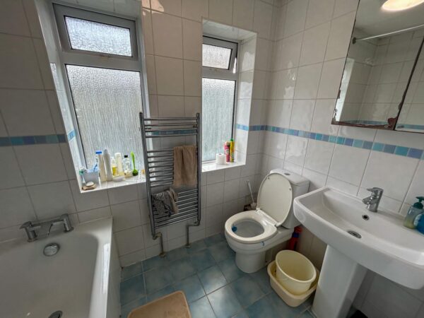 4 Bedroom House - High Wycombe