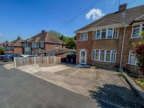 1 Bedroom Flat  - High Wycombe